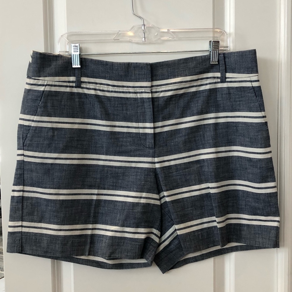 NWOT LOFT Bermuda length short.